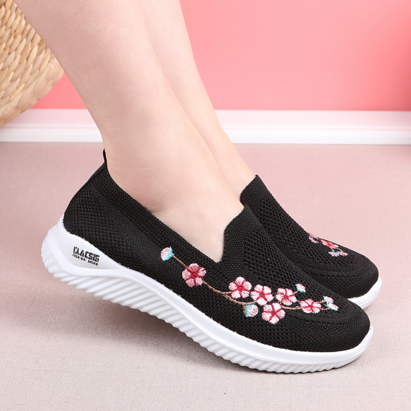 Casual all-match summer walking shoes women's old Beijing cloth shoes women's mesh surface breathable casual mother's shoes soft bottom slip on - Image 5