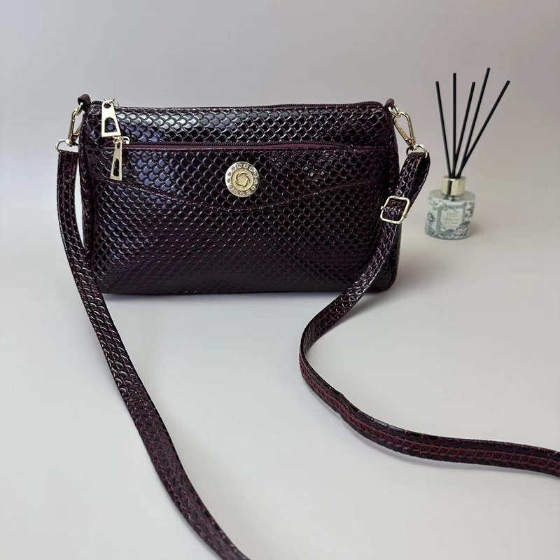 Qianzihu large-capacity bag new women's bag large-capacity middle-aged and elderly bag crossbody bag small bag stall bag wholesale - Image 12