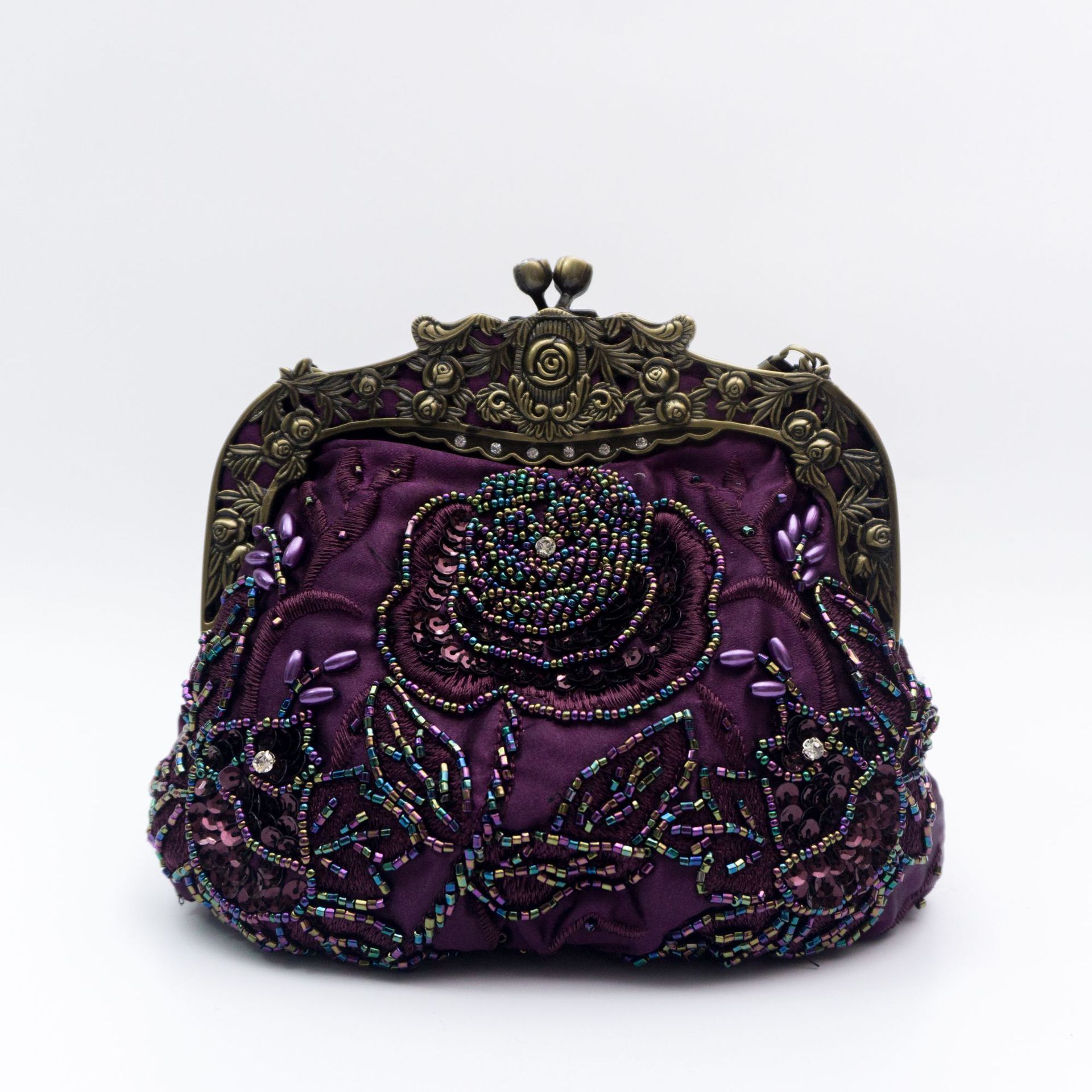 Kaiweili handmade beaded flower evening bag retro old Shanghai cheongsam bag Amazon hot style embroidered mouth gold bag - Image 9