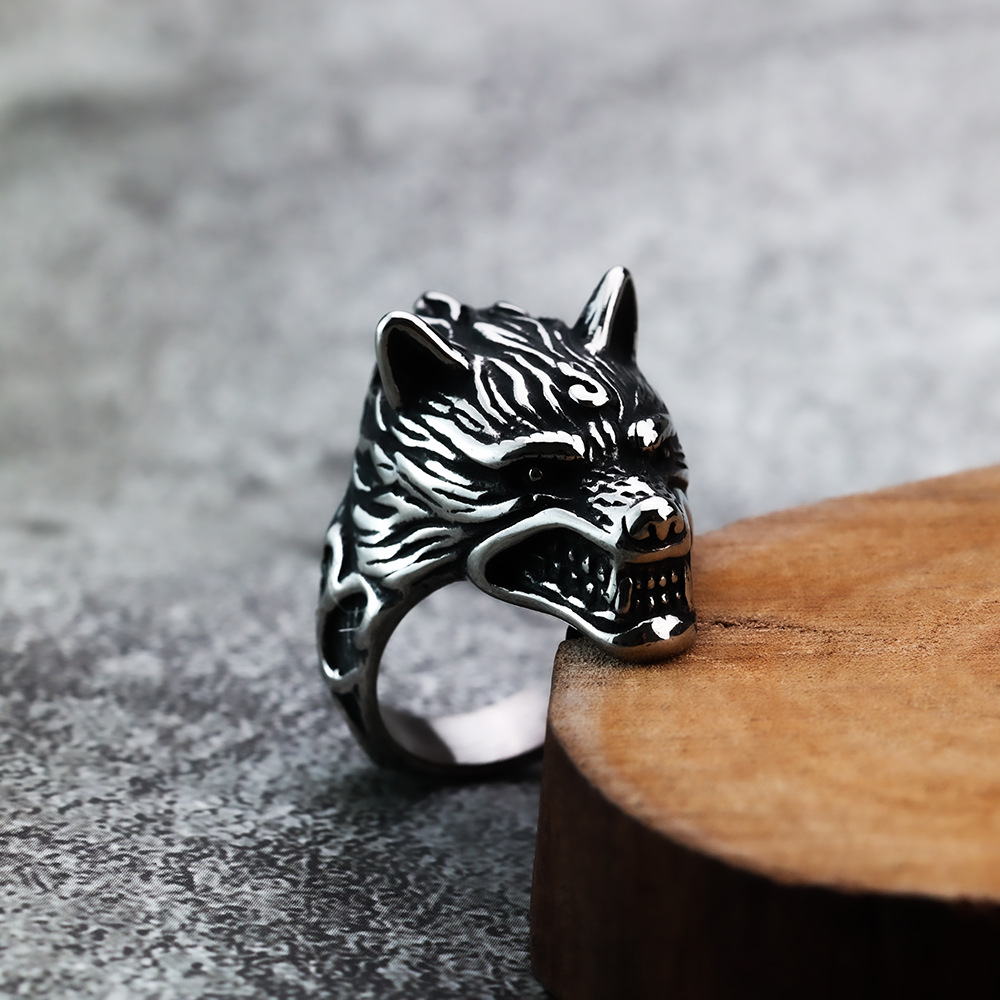 European and American style retro hip-hop hollow wolf head pattern fashion men's ring domineering Viking ring