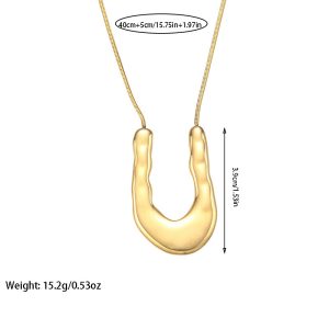 New titanium steel triangular curved tube necklace, unique, trendy, stylish, simple, Instagram-worthy design, high-end clavicle chain.