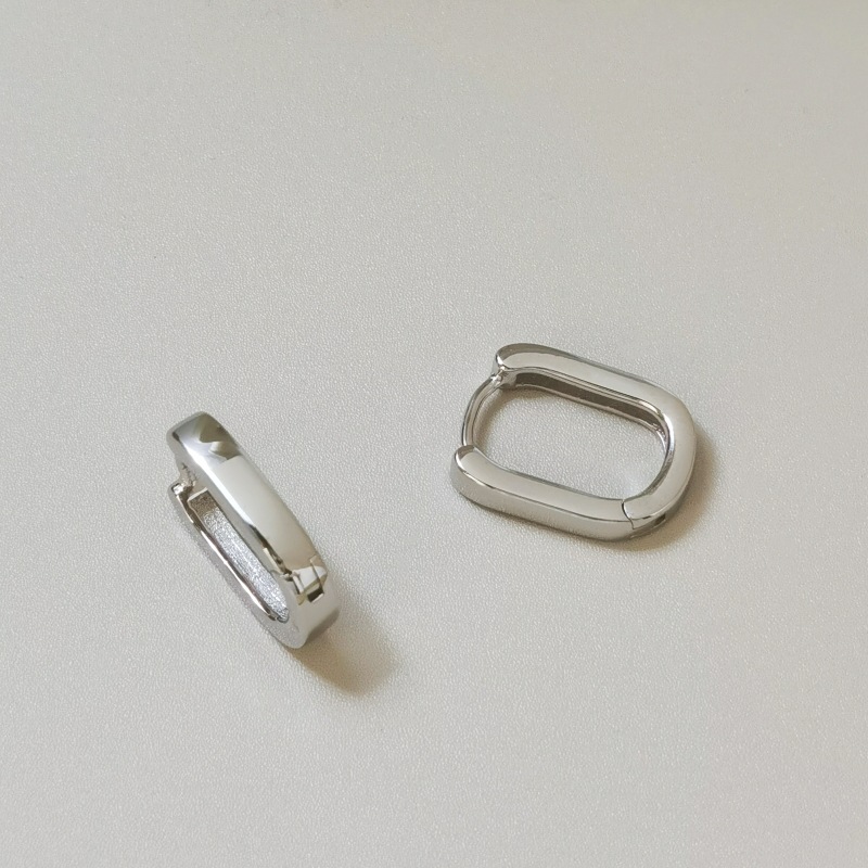 Texture all-over S925 silver ear buckle earrings for women, simple U-shaped earrings, cool style fashionable earrings, high-end