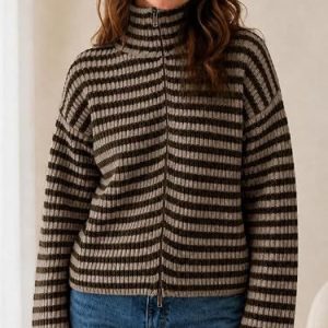 Expected to complete production on October 10th
2026 Autumn Fashion Cardigan, European and American Cross-border Fashion Commuter Business Casual Style Button-down Long-sleeved Knitted Outerwear