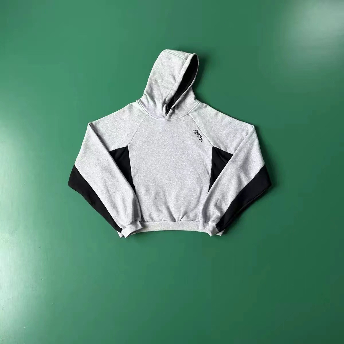 Mertra Embroidered Logo Fleece-Lined Hooded Sweatshirt and Casual Pants Set - A Popular Cross-Border Item - Image 4