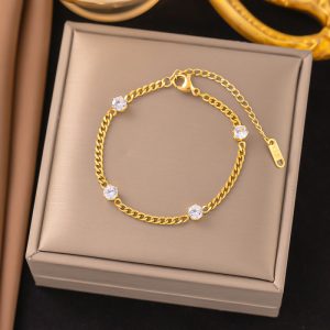 New cross-border jewelry, stainless steel accessories, women's high-end pendant, European and American fashion butterfly zircon bracelet.