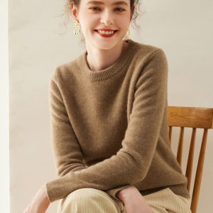 Women's Plus-Size Round-Neck Knit Pullover
