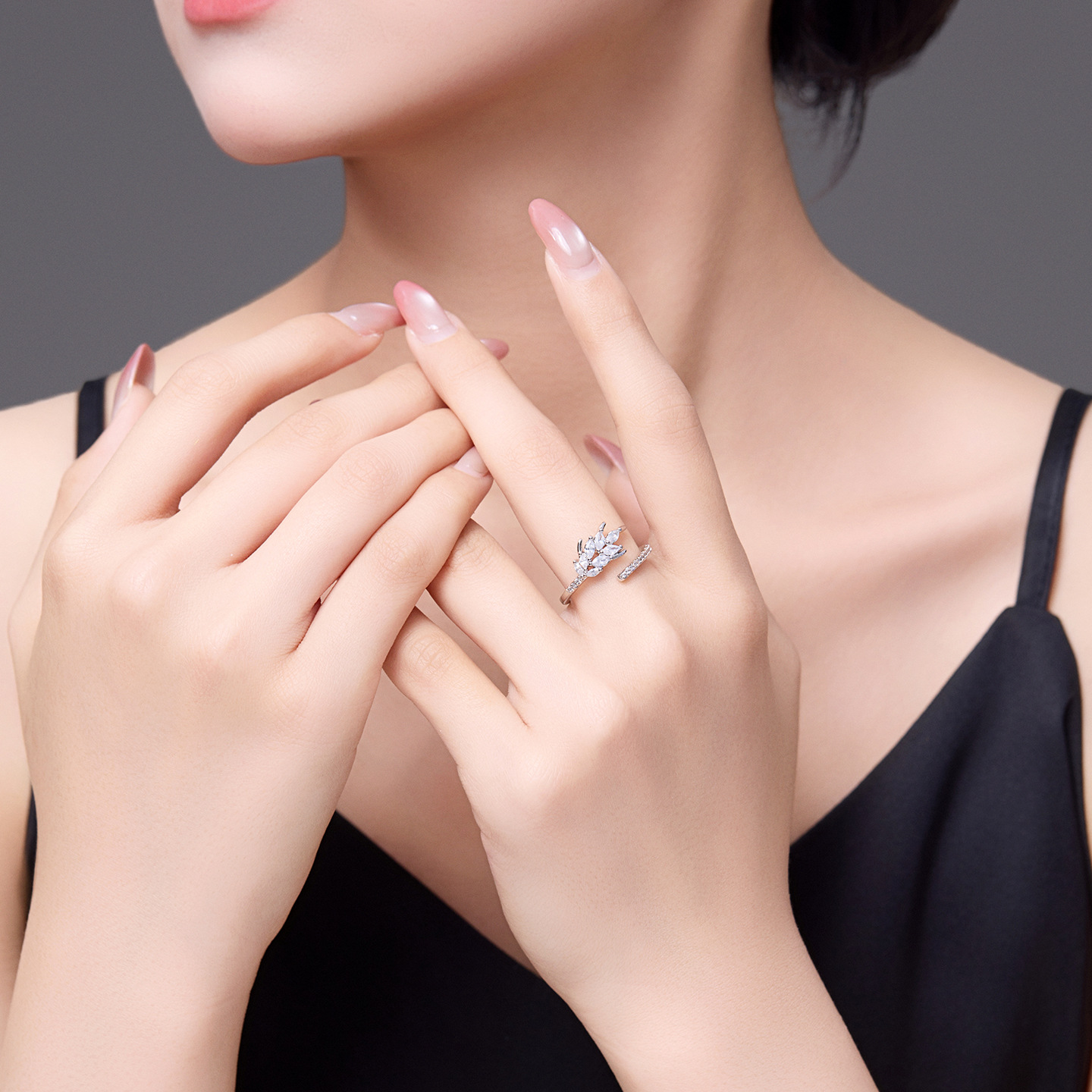 Xuping minimalist ins style open ring, copper alloy plated with white wheat ears, fashionable European and American style cross-border ring wholesale for women. - Image 4