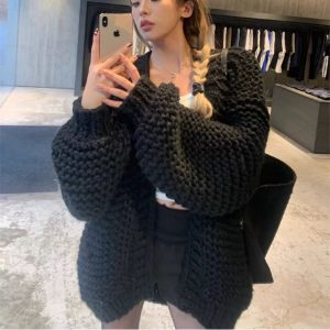 In stock, autumn/winter hand-knitted, relaxed-fit coat from Amazon, a popular cross-border e-commerce sweater among European and American bloggers.