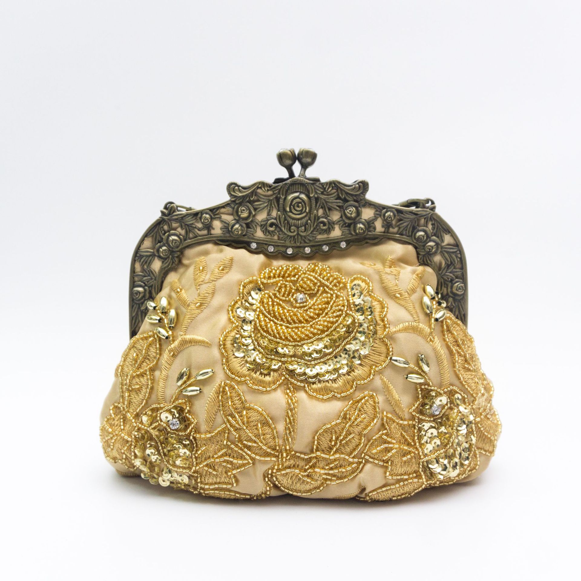 Kaiweili handmade beaded flower evening bag retro old Shanghai cheongsam bag Amazon hot style embroidered mouth gold bag - Image 10