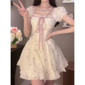 Design niche high waist slim dress women's summer new style puff sleeve square collar age-reducing princess puffy skirt
