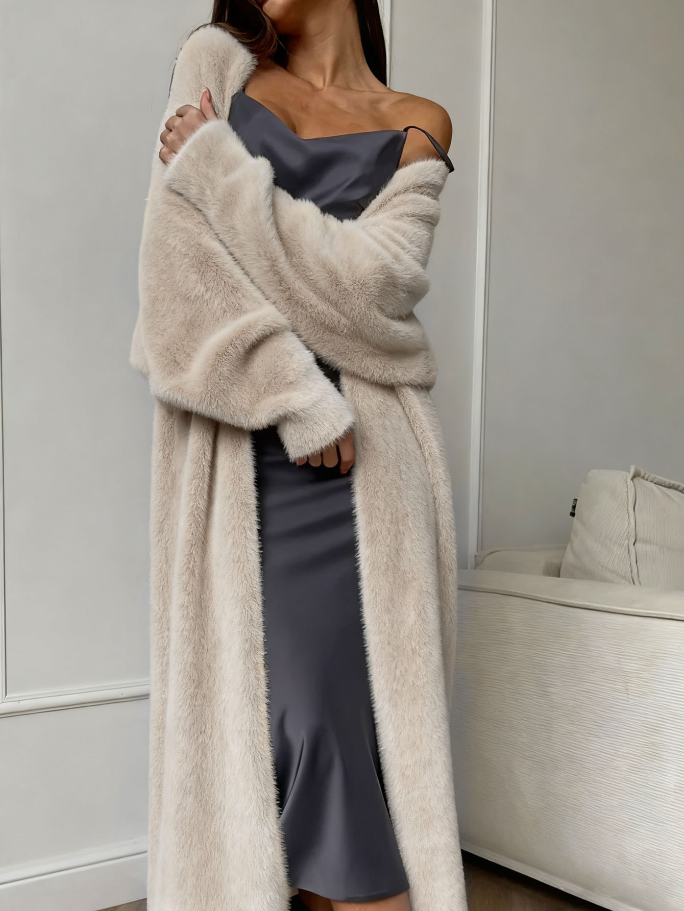 Cross-border faux mink white knitted cardigan coat for women, autumn and winter loose-fitting fluffy long cardigan - Image 3