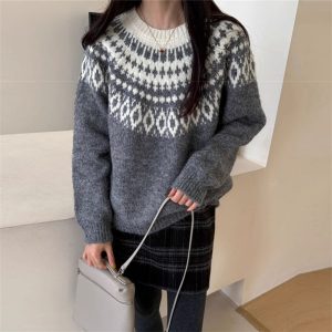 Retro-chic Fair Isle soft pullover sweater for women, new autumn and winter style, loose round neck jacquard knit top