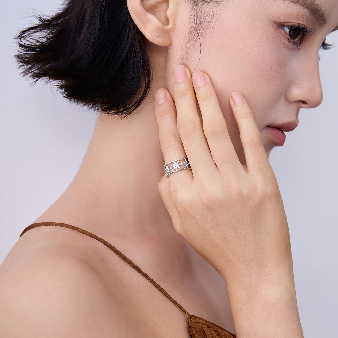 Xuping European and American cross-border niche hollow open ring, sweet and cool personality style fashion eight-pointed star ring jewelry wholesale - Image 3