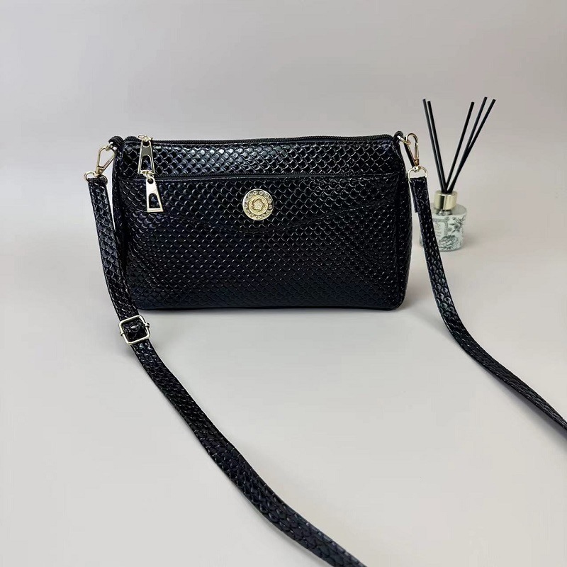Qianzihu large-capacity bag new women's bag large-capacity middle-aged and elderly bag crossbody bag small bag stall bag wholesale - Image 5