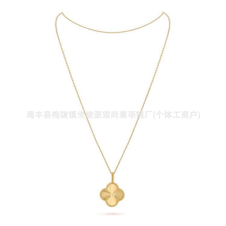 Vanke high-end four-leaf clover necklace for women, thickly plated with 18k rose gold and red agate, CNC engraving craftsmanship. - Image 18