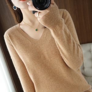 Autumn/Winter New Style Knitted Sweater for Women, V-neck Long Sleeve Pullover Top, Solid Color, Korean Style, Loose Fit, Slimming, Thin, Suitable for Outerwear