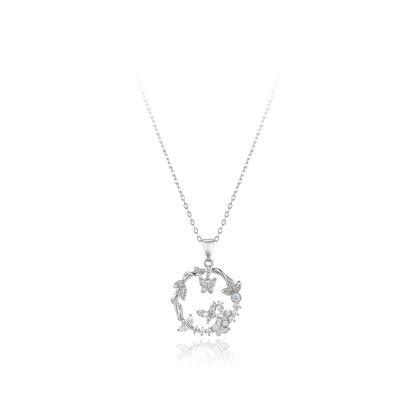Xuping Geometric Circle Butterfly Wreath Necklace for Women, Niche Luxury Design, Sweet and Elegant Necklace with an Instagram Style, Wholesale - Image 6