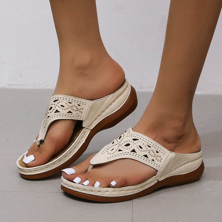 2021 summer European and American cross-border large size hollow rhinestone thick-soled thong sandals and slippers for women - Image 2