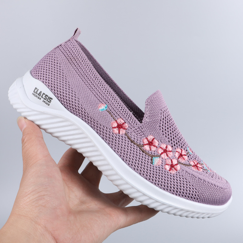Casual all-match summer walking shoes women's old Beijing cloth shoes women's mesh surface breathable casual mother's shoes soft bottom slip on - Image 2