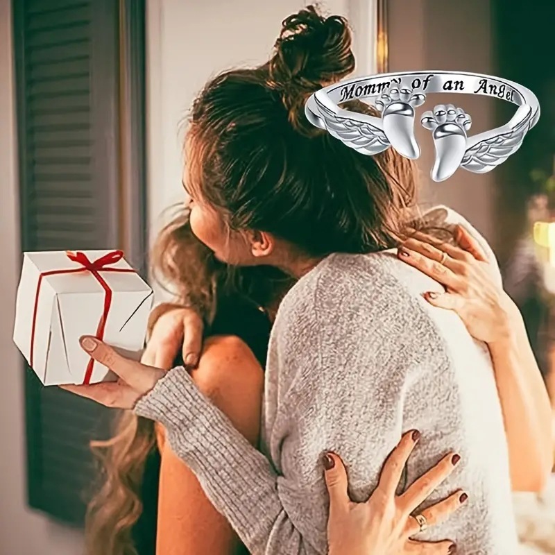 Huitan Cross-Border Mom Angel Ring for Women, Sweet, Warm, and Elegant Engraved Ring, Baby Footprint Fashion Jewelry - Image 3