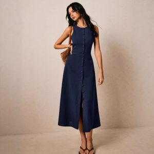 2026 European and American cross-border sleeveless single-breasted new long dress with tie-waist.