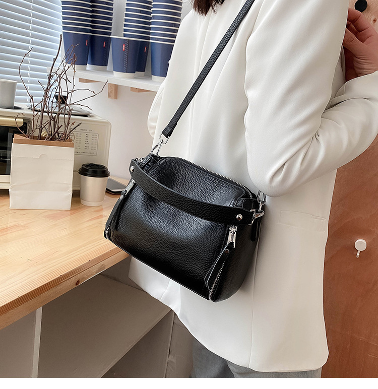 Mother's Bag Middle-aged Genuine Leather Casual Women's Bag Large Capacity Light Luxury Single Shoulder Messenger Bag Simple Soft Leather Handbag Wholesale - Image 6