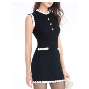 In stock! New button pocket round neck sleeveless dress, fashionable and elegant Chanel-style dress with pockets.