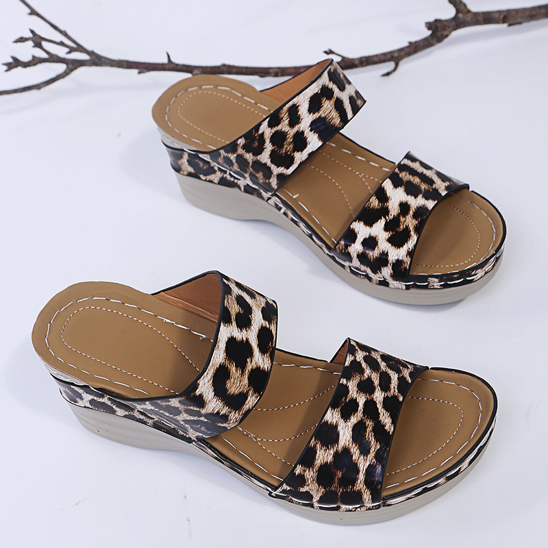 2021 European and American new foreign trade large size women's sandals wholesale thick bottom wedge snake pattern sandals large size women's shoes spot - Image 8