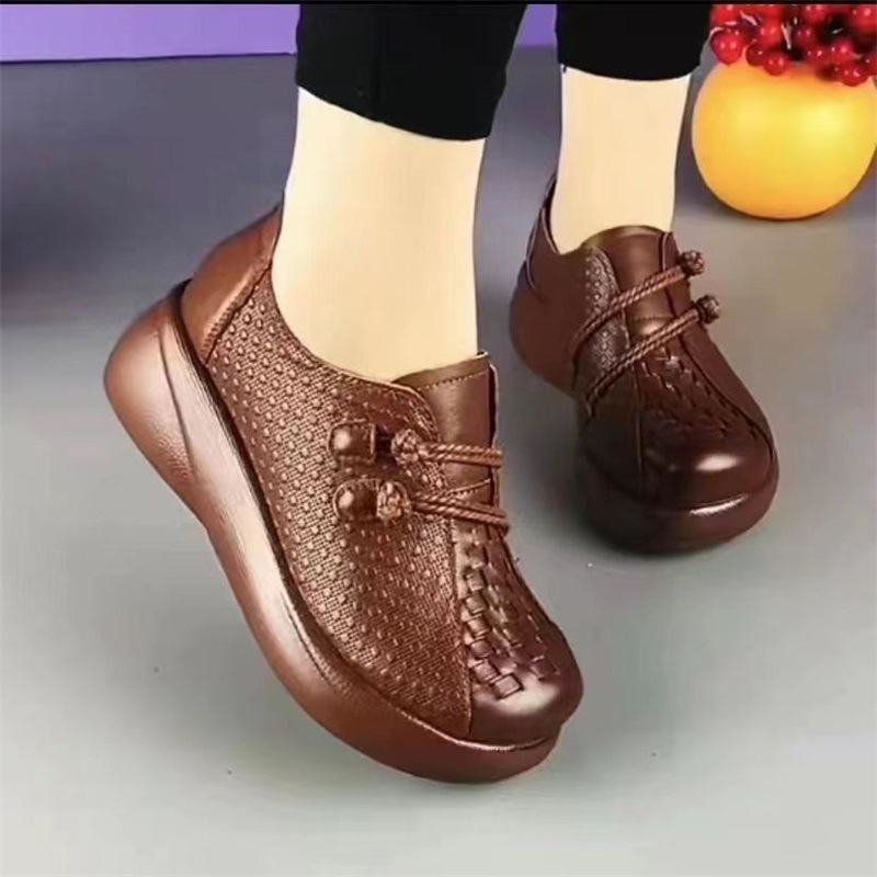 New style mother's shoes single shoes soft leather round toe one-step platform sole leather shoes for middle-aged and elderly people leisure non-slip deep mouth soft sole - Image 4