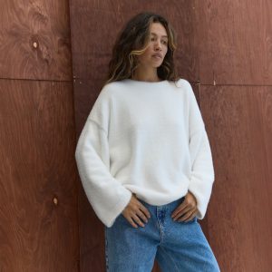Women's Loose-Fit Round-Neck Knit Pullover